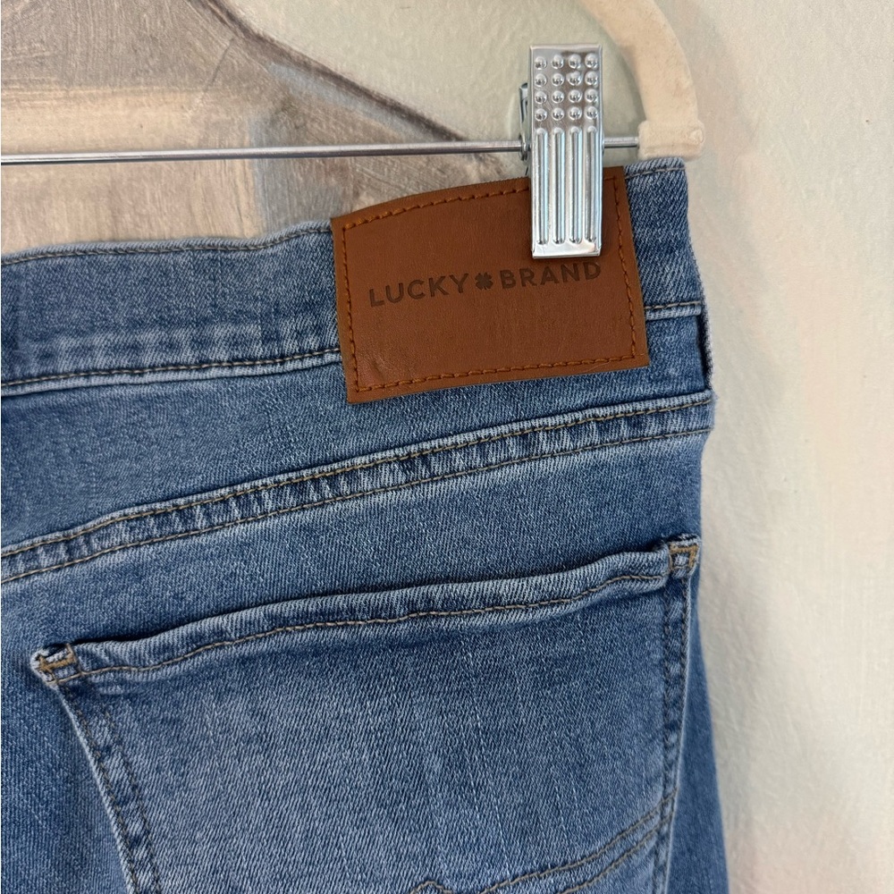LUCKY BRAND Bootcut Medium Wash Distressed Knee Stretch Denim Jeans Size 12/31 - Picture 7 of 7